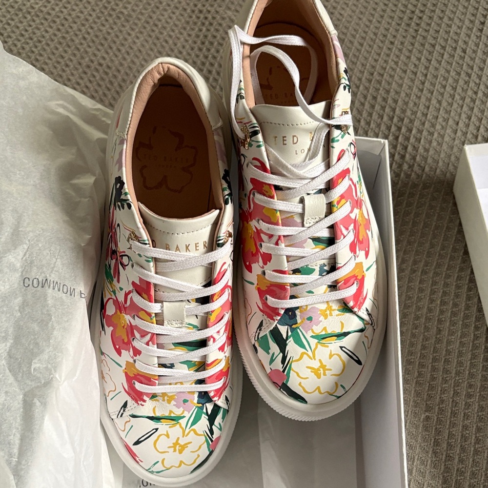 Ted Baker Lonnie  Floral Printed White Lace-Up Sneakers